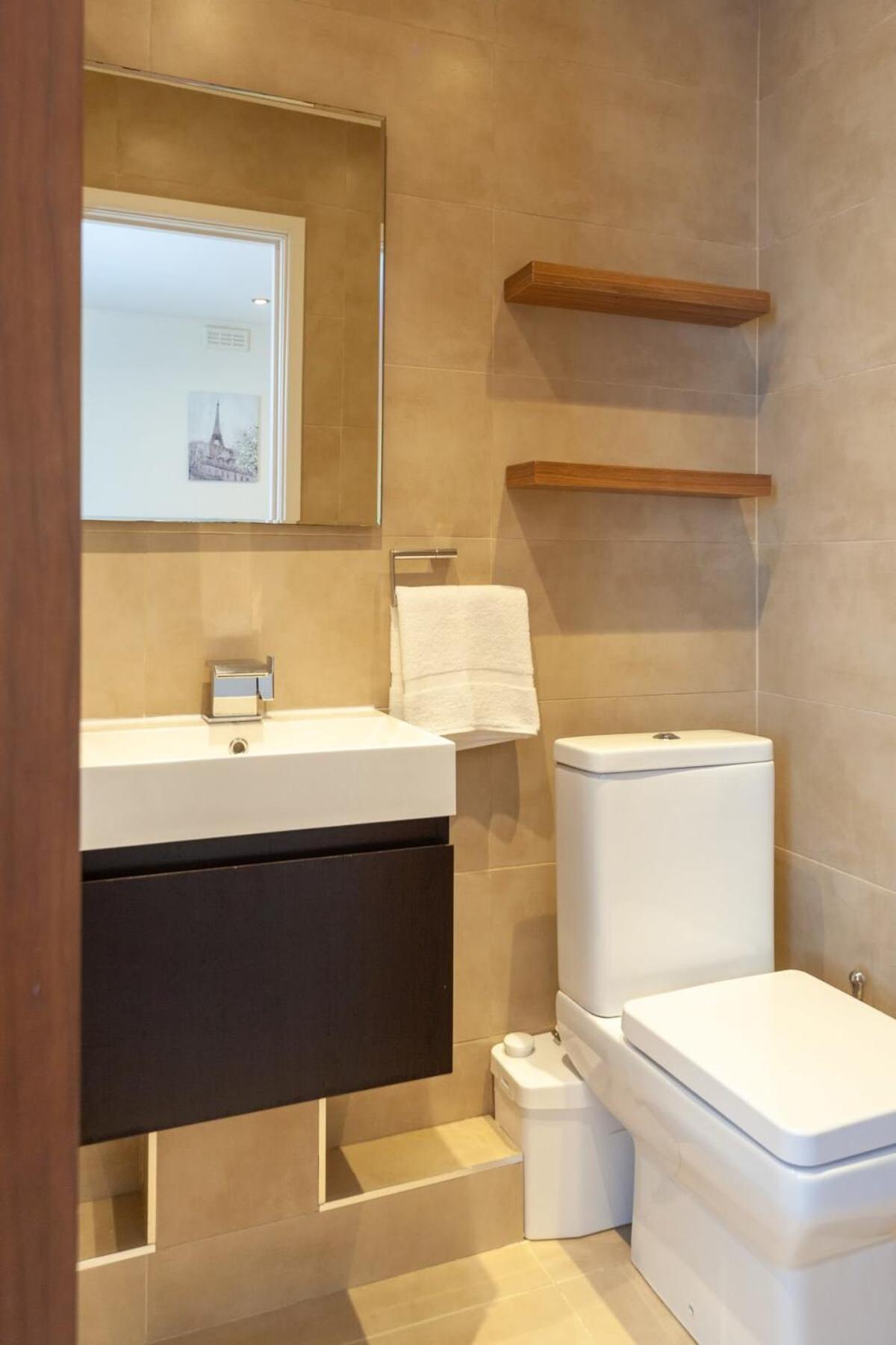 Spacious 2 Bedroom Maisonette In Stratford Londres Exterior foto